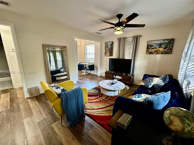 Photo - 1710 NE 5th Ct Unit 1712