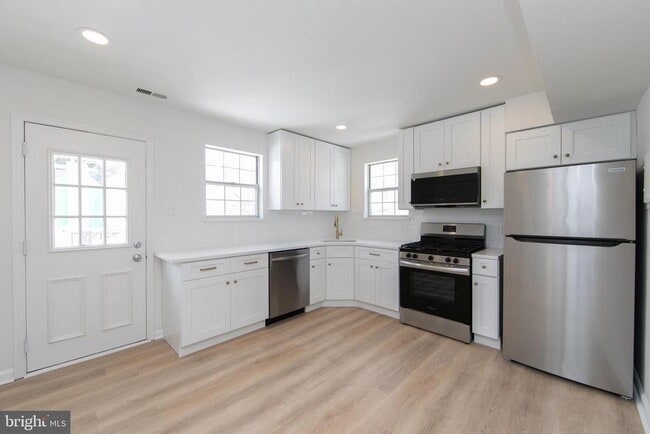 Photo - 135 Washington Ave