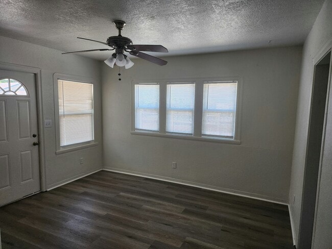 Building Photo - 228 Cassady St Rental