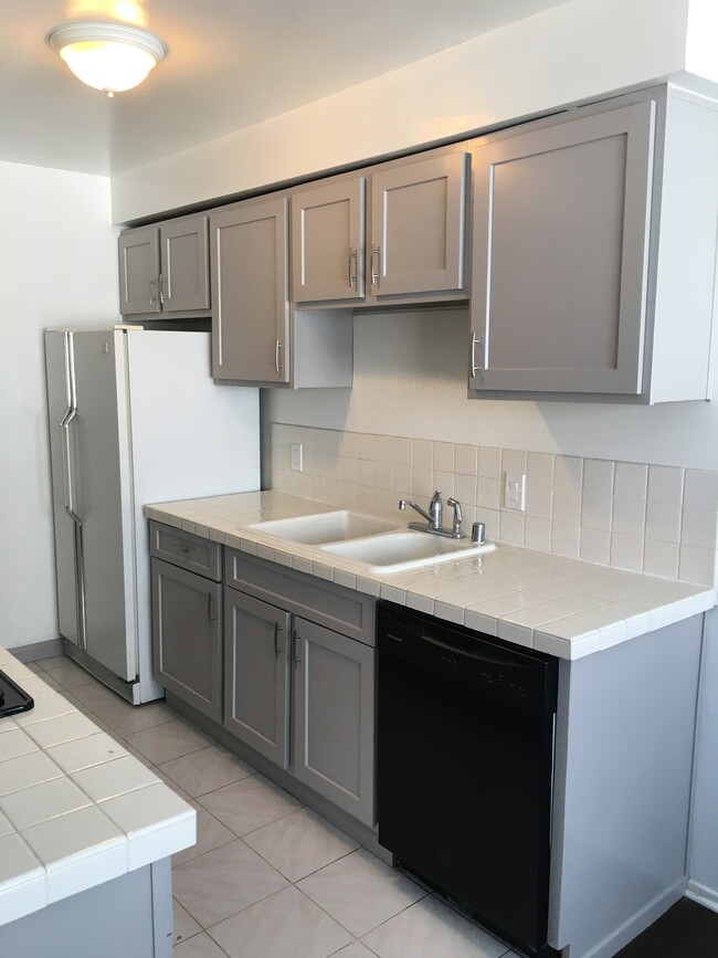 Building Photo - 1418 Stanford St Unit 4