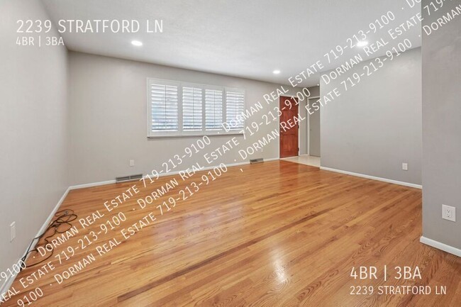 Photo - 2239 Stratford Ln