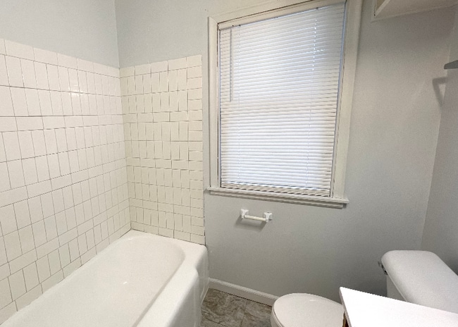 Photo - 2215 45th Ave NE