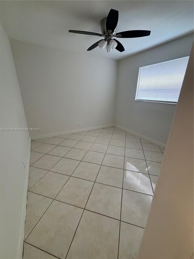Photo - 4156 SW 24th St Unit A