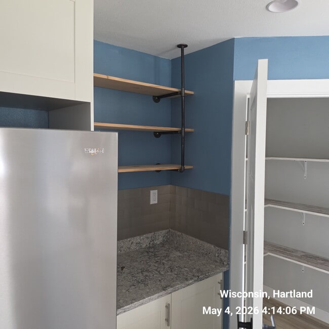 Photo - W287N8408 Center Oak Rd