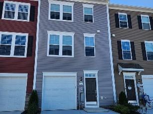 Photo - 92 Mossdale Blvd