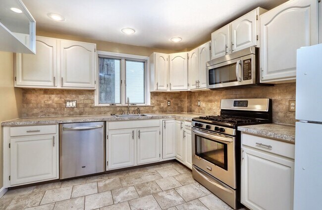 Photo - 10 Brighton St Unit 1