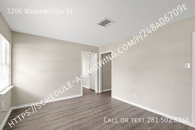 Photo - 3206 Washington St