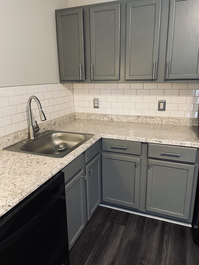 Ashford Place Apartments
