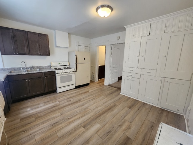 Photo - 1575 Coit Ave NE Unidad 4