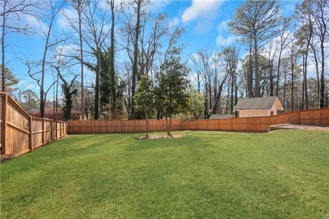 Photo - 1770 Crestridge Dr SE