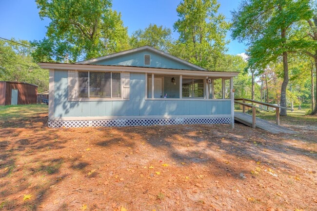 Photo - 234 Lakeview Dr