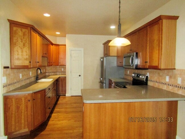 1417 Fir Ct