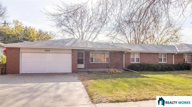 Building Photo - Beautiful 3 Bed Townhome!