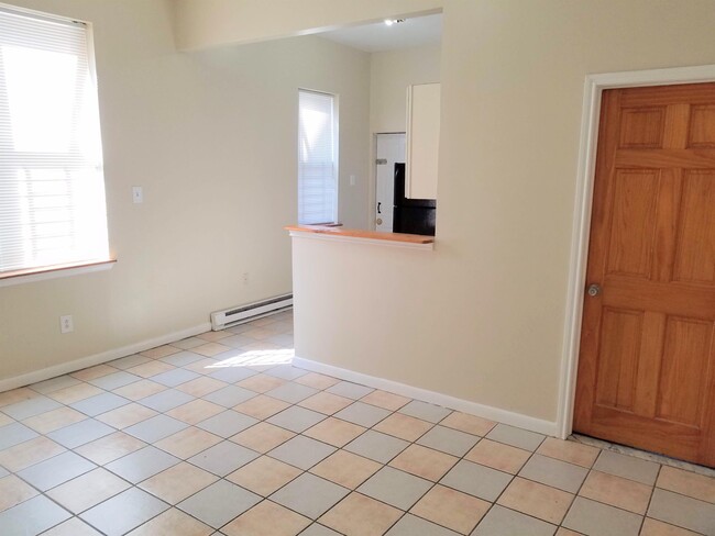 Photo - 1323 W Butler St Unit 1st Floor