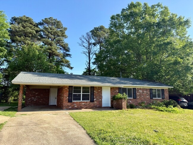 Building Photo - 930 Bickerstaff St