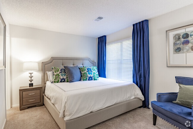 2BR, 2BA - 1009SF (Sequoia) - Dormitorio principal