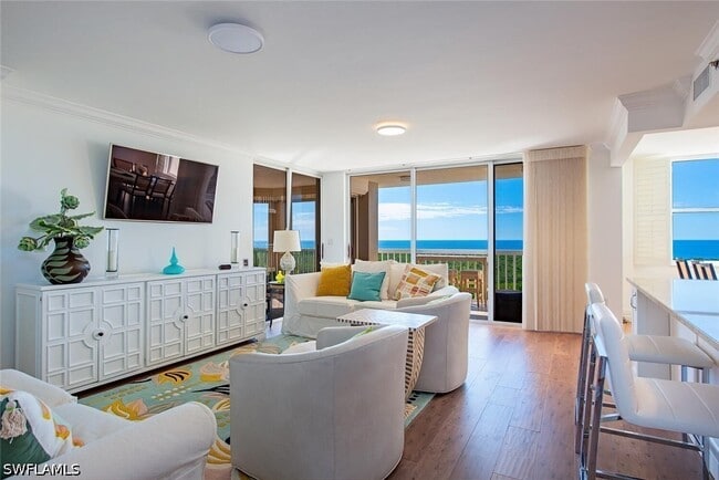 Building Photo - 6585 Nicholas Blvd Unit 1102