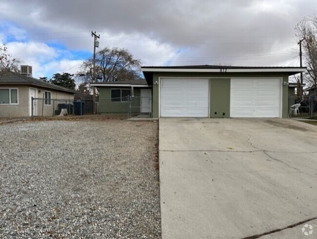 Building Photo - Asp812 Unit A Rental