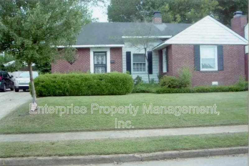 Photo - 3691 Kenwood Ave