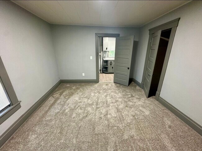 Photo - 678 Crosby St Unit 2