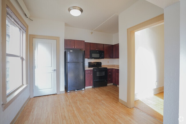 1 BDM, 1 BA - 549SF