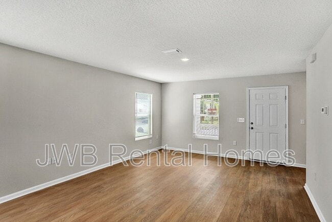 Photo - 1619 Windle St