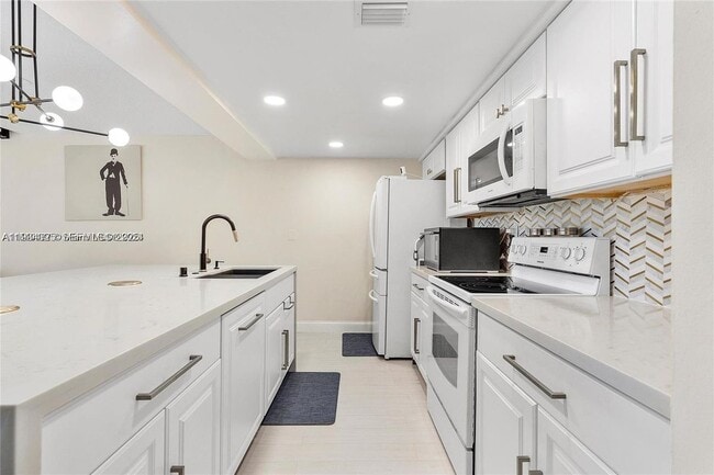 Photo - 1281 W Fairway Rd