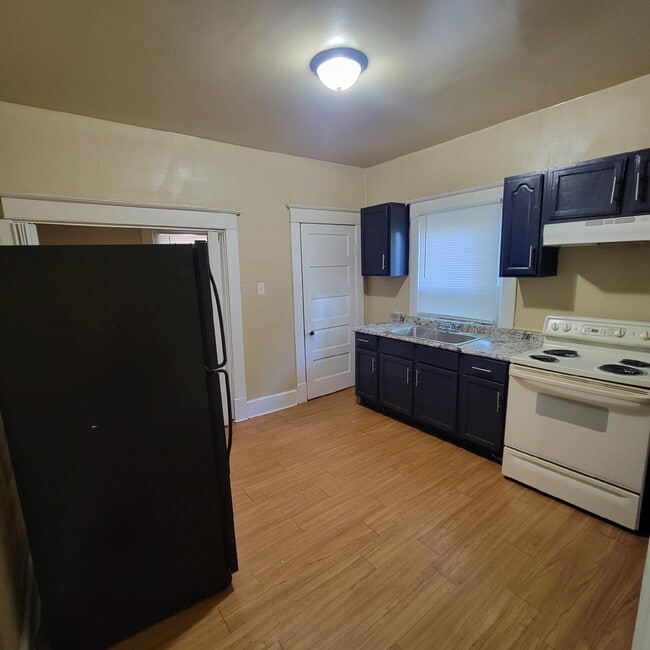 Photo - Westside 5BR/2BA House w/Fenced-In Yard!