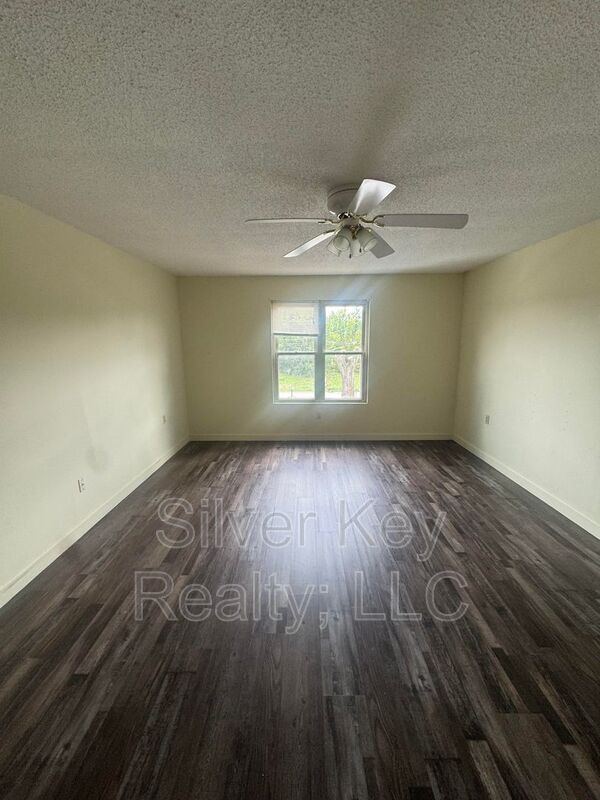 Photo - 114 Old Athens Pike Unit 2F