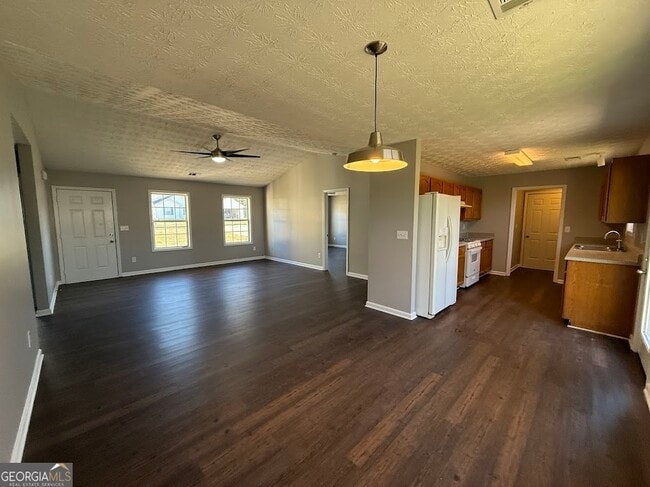 Photo - 419 Shenandoah Ct