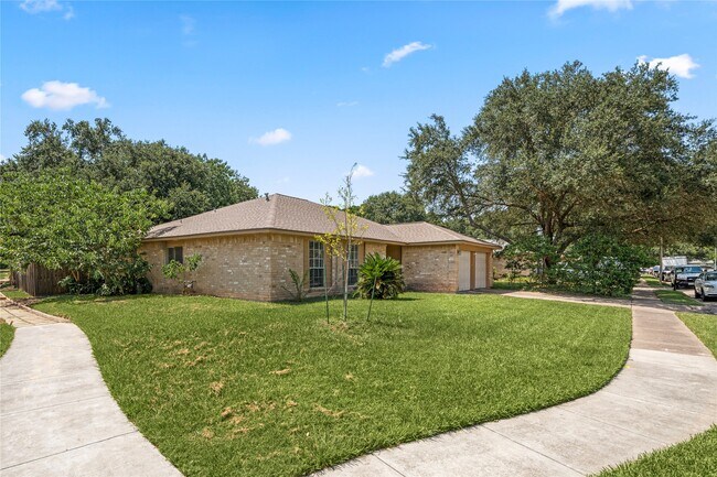 Photo - 2603 Hollymist Dr