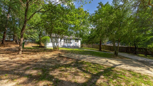 Photo - 3930 Fairview Dr