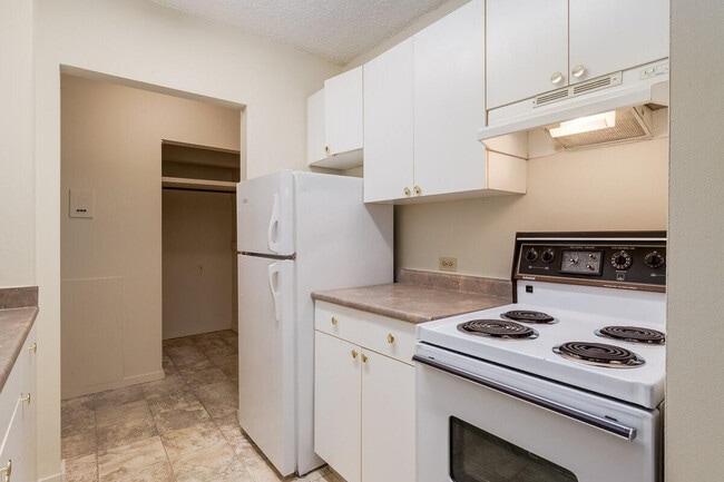 Photo - Harvard Towers