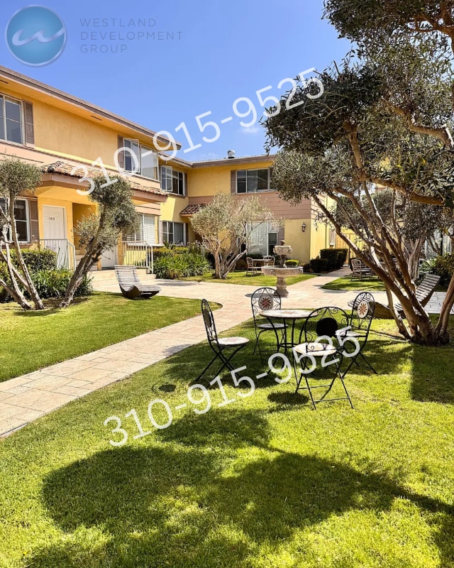 Building Photo - 3166 S Barrington Ave