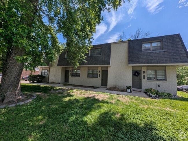Building Photo - 2 Bedroom/1.5 Bathroom Townhouse in South ... Unit 4408 W Bellview Dr