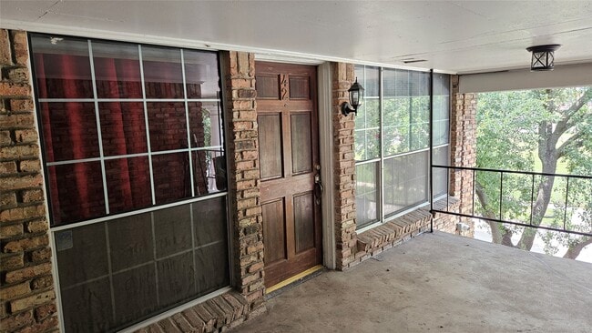 Building Photo - 2507 Montrose Blvd Unit 42