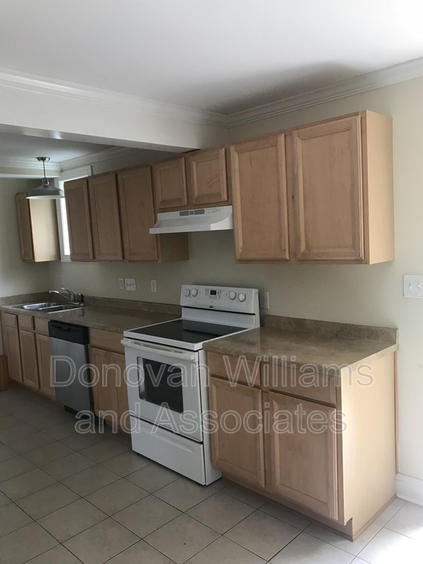 Photo - 1529 Thomas Ave