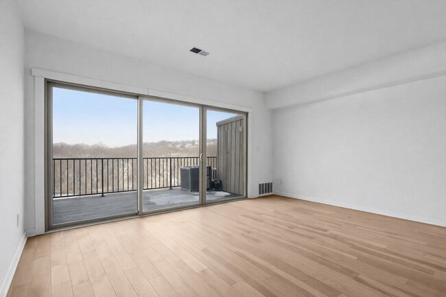 Photo - Now Pre-Leasing for April – August 2026: Fully Renovated 1BR Overlooking Riverview Park Unit 101