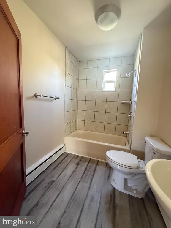 Photo - 272 Elm Ave