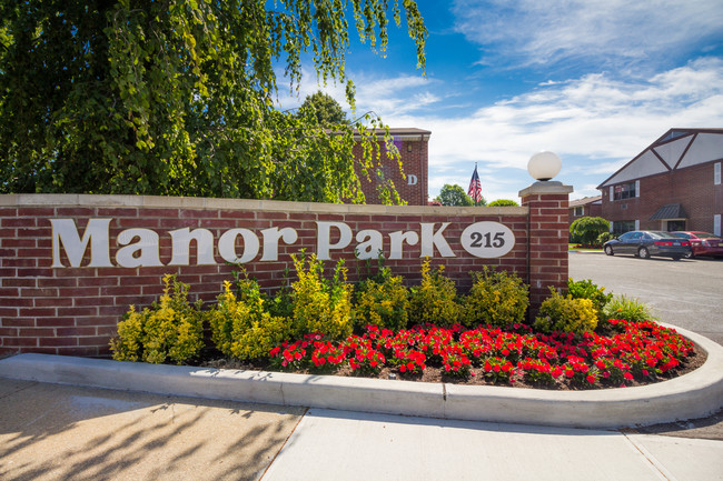 55+ Manor Park Apartments Senior Community - 55+ Manor Park Apartments Senior Community