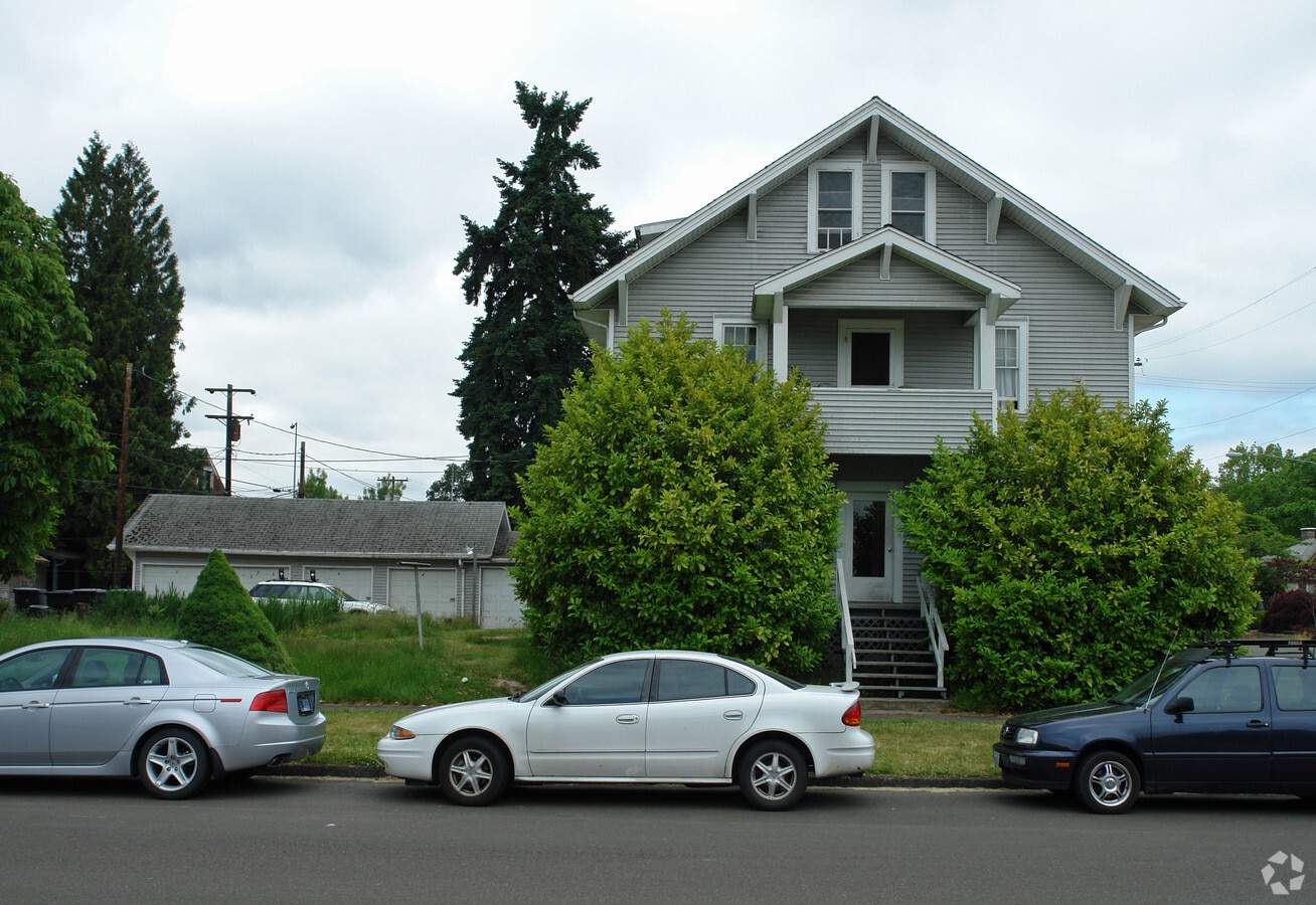 Photo - 717 SW 4th St