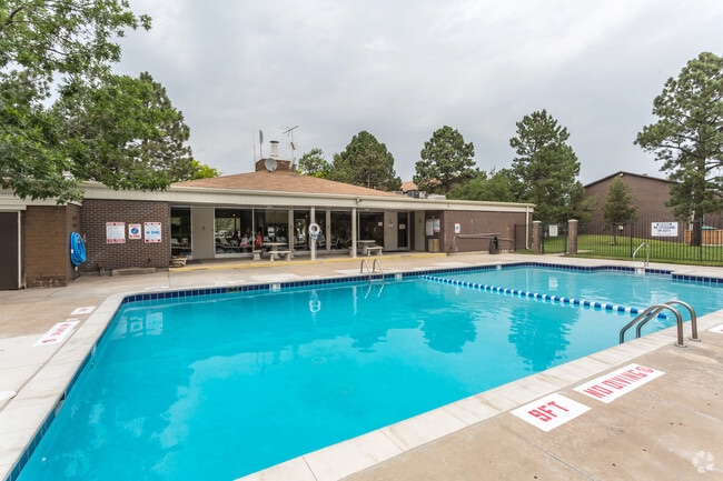 Pine Creek Apartments