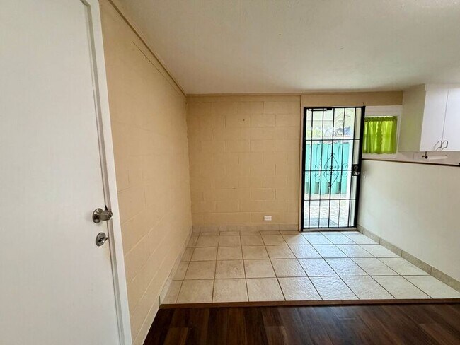 Photo - 1347 Palolo Ave Unidad Downstairs 2Bedroom