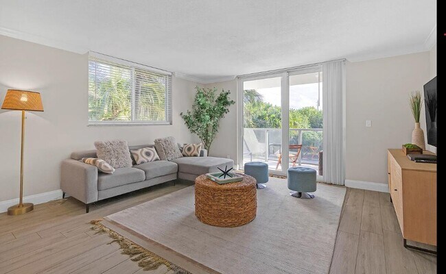 Photo - 601 N Ocean Blvd