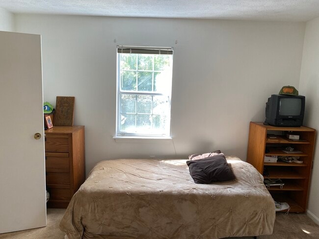 Photo - 73 Horse Pond Rd Unit 73 Horse Pond Road, H
