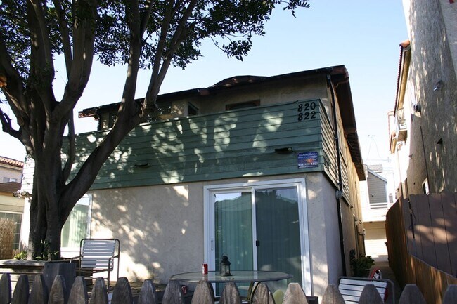 820 Island Ct