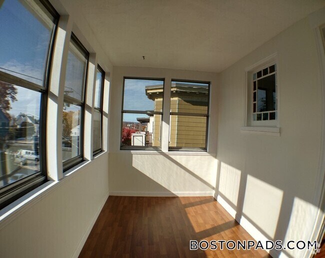 Building Photo - 294 Boston Ave Rental