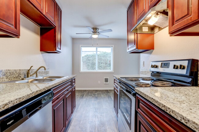 Building Photo - Look no Further, Tyee offers a SUPER 1bed/... Rental