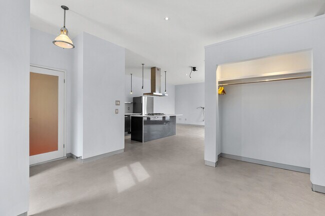 Photo - 301 Euclid Ave