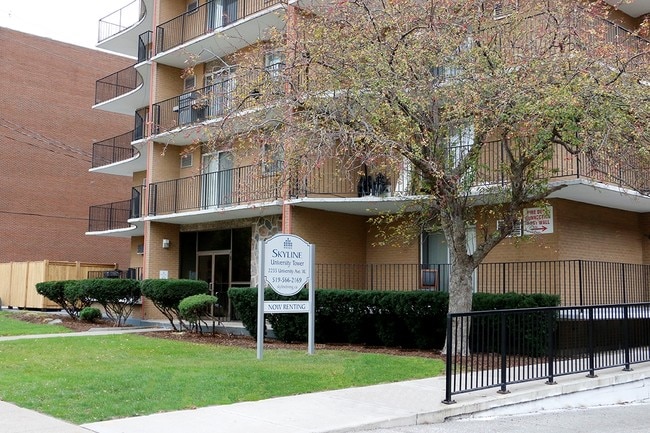 Building Photo - University Tower